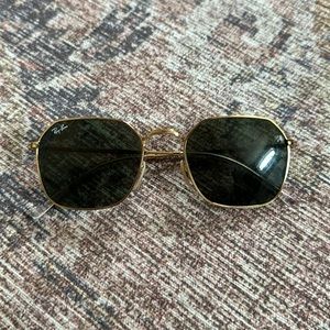 Women Rayban Sunglasses like new!